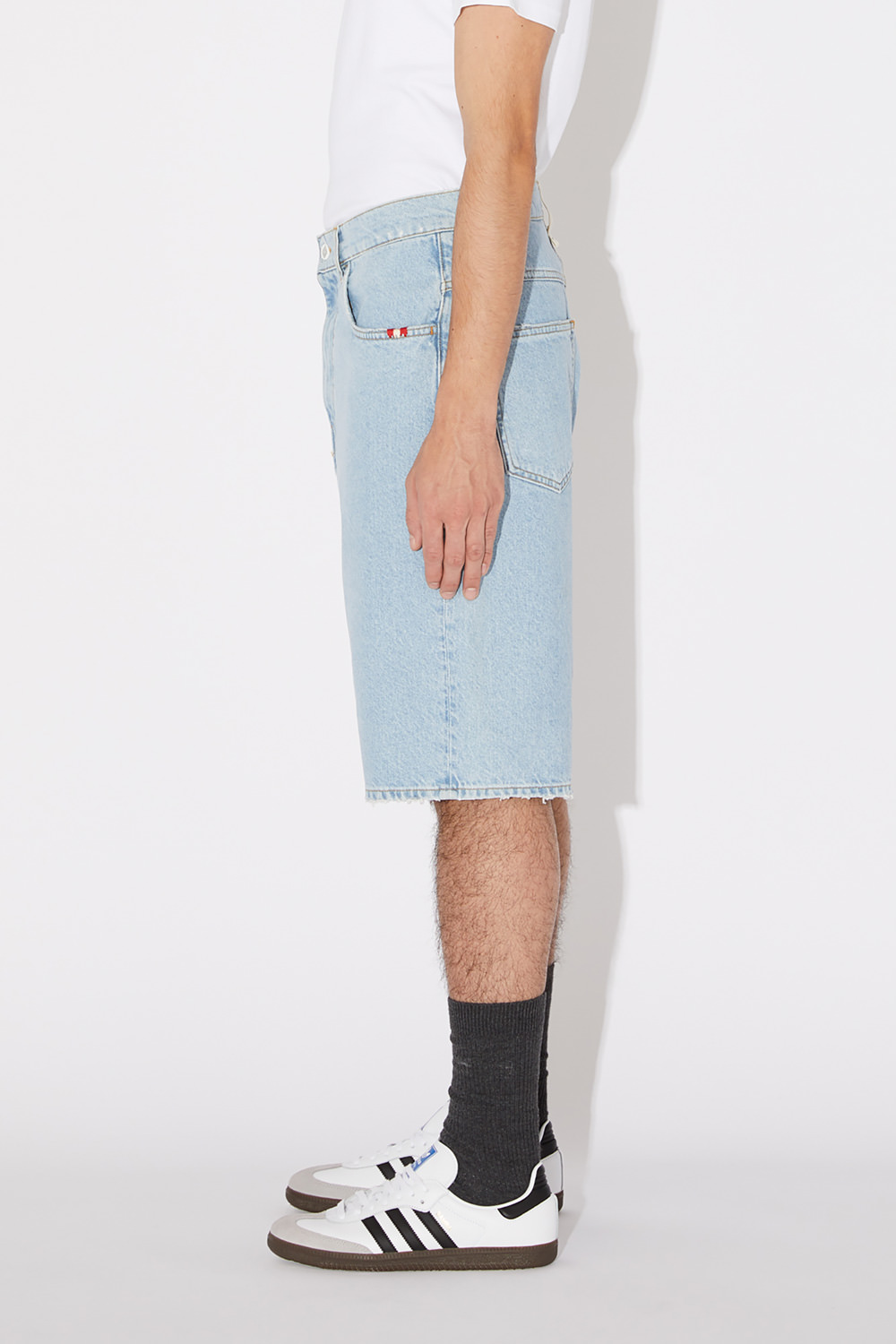 AMISH: TOMMY BROKEN BLEACH BERMUDA SHORTS