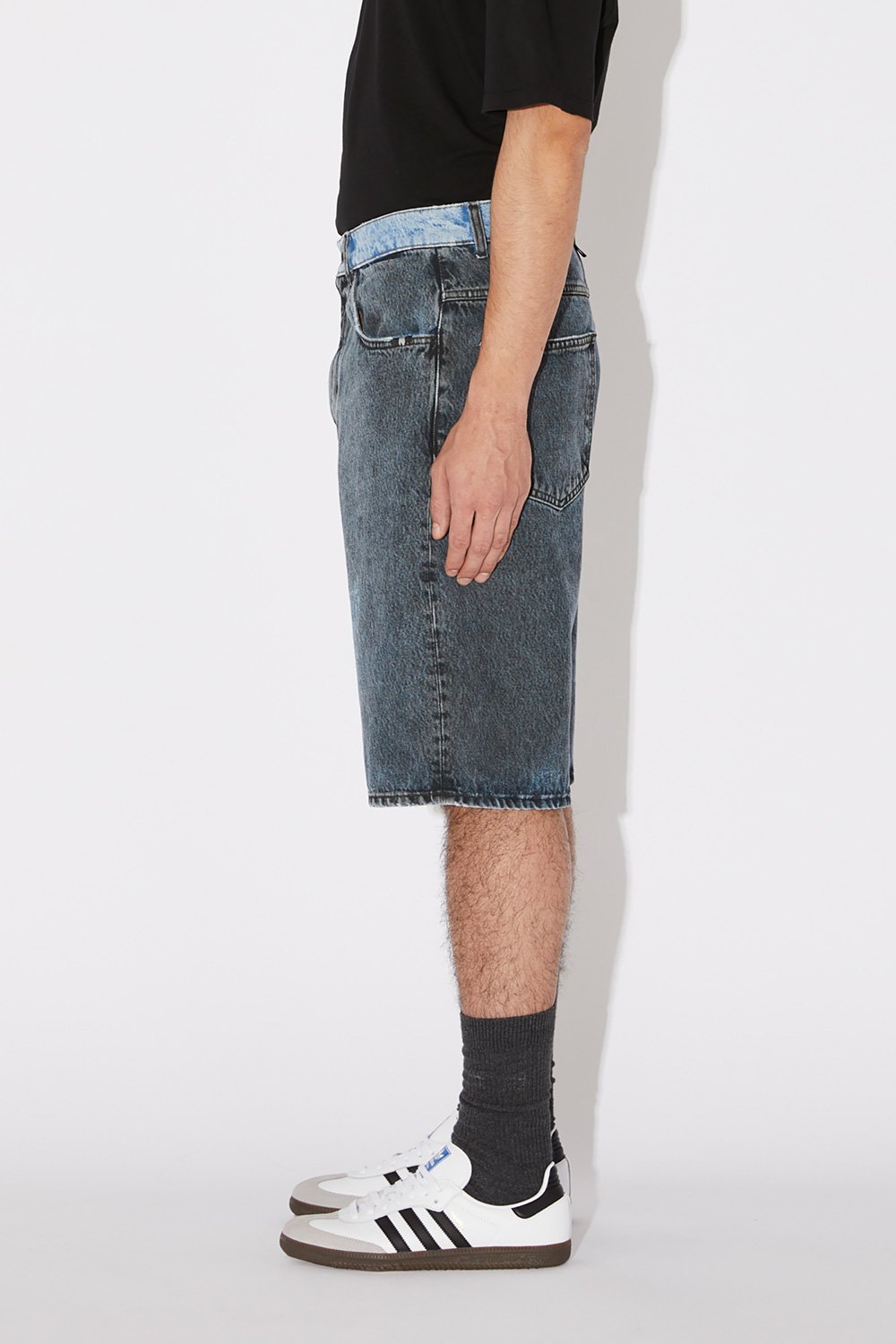 AMISH: TOMMY 90 DENIM BERMUDA SHORTS