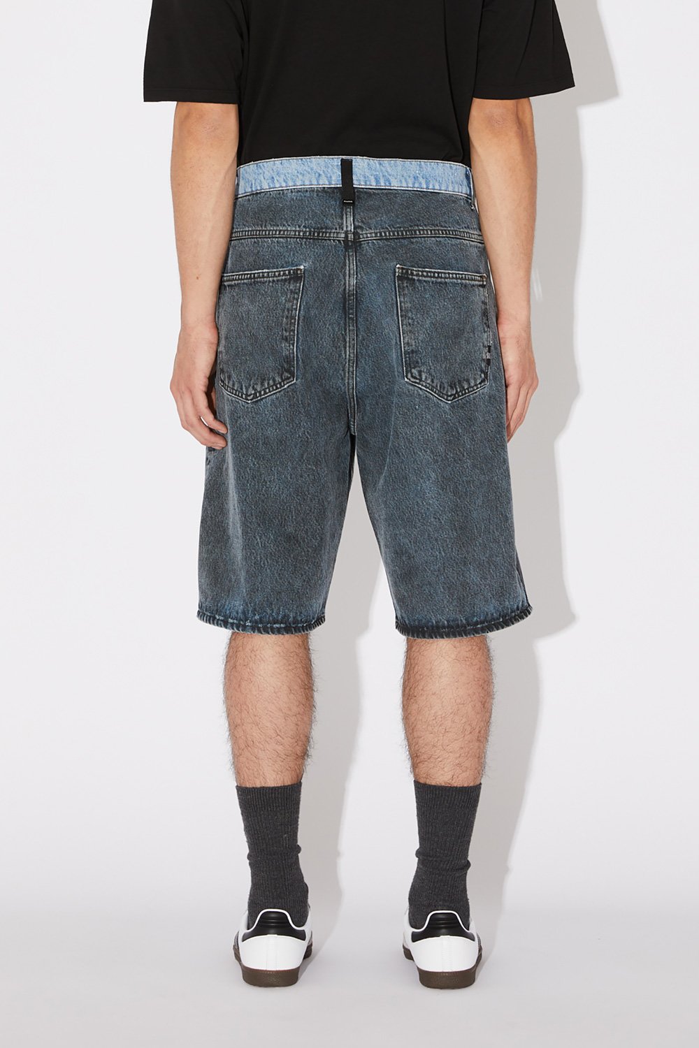 AMISH: TOMMY 90 DENIM BERMUDA SHORTS